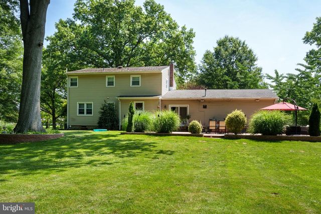 19 VAN SAUN DR, Ewing, NJ 08628