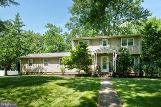 19 VAN SAUN DR, Ewing, NJ 08628