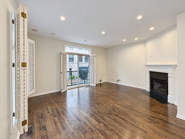 1351 W ALTGELD Street 1J, Chicago, IL 60614