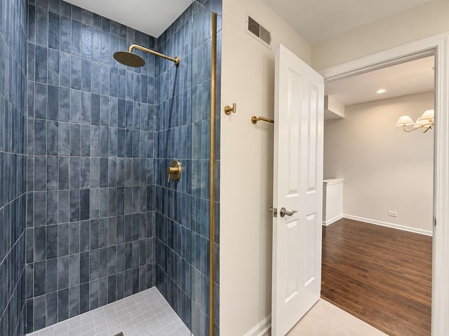 1351 W ALTGELD Street 1J, Chicago, IL 60614