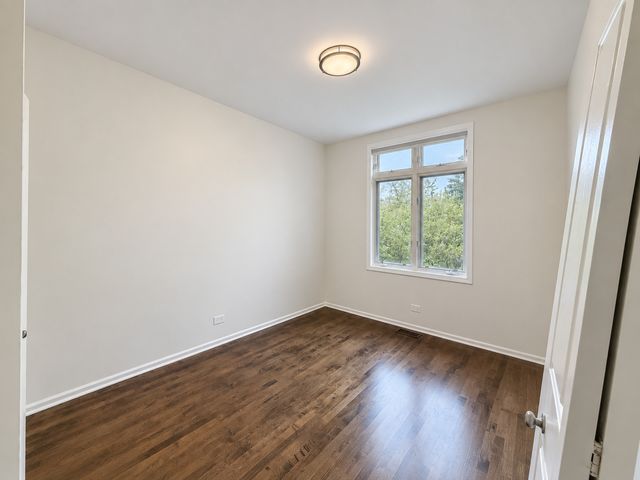 1351 W ALTGELD Street 1J, Chicago, IL 60614
