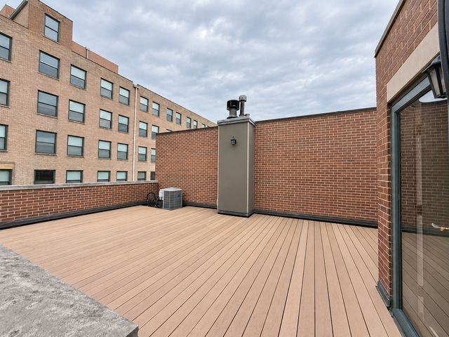 1351 W ALTGELD Street 1J, Chicago, IL 60614