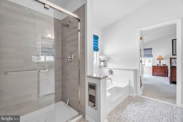 1241 WHISPERING WOODS DR, Williamstown, NJ 08094