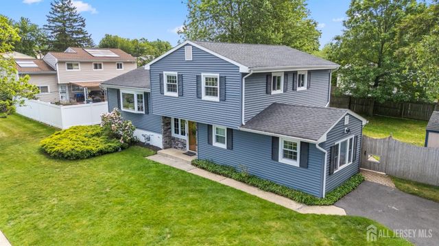 66 Creighton Circle, Old Bridge, NJ 08857