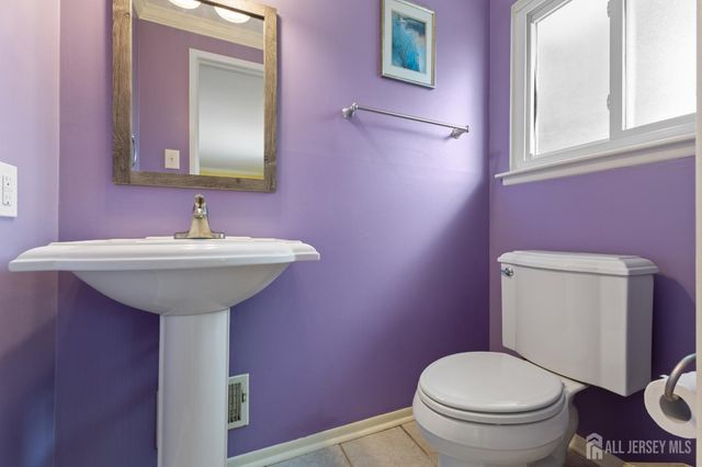 66 Creighton Circle, Old Bridge, NJ 08857
