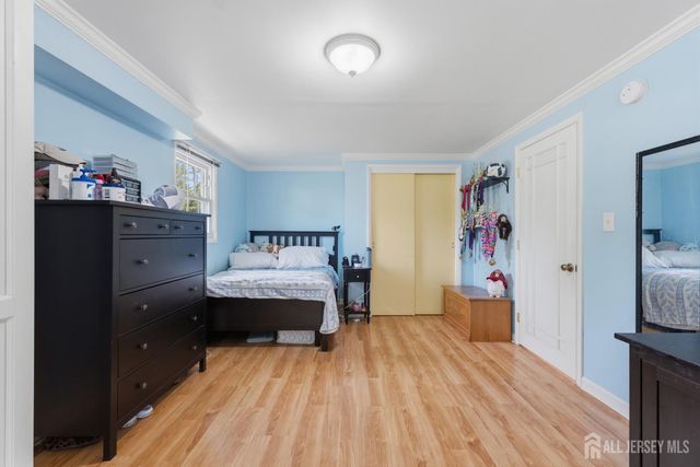66 Creighton Circle, Old Bridge, NJ 08857
