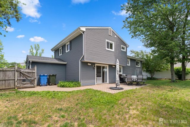 66 Creighton Circle, Old Bridge, NJ 08857