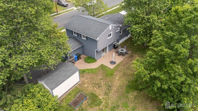 66 Creighton Circle, Old Bridge, NJ 08857