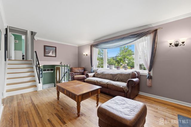 66 Creighton Circle, Old Bridge, NJ 08857