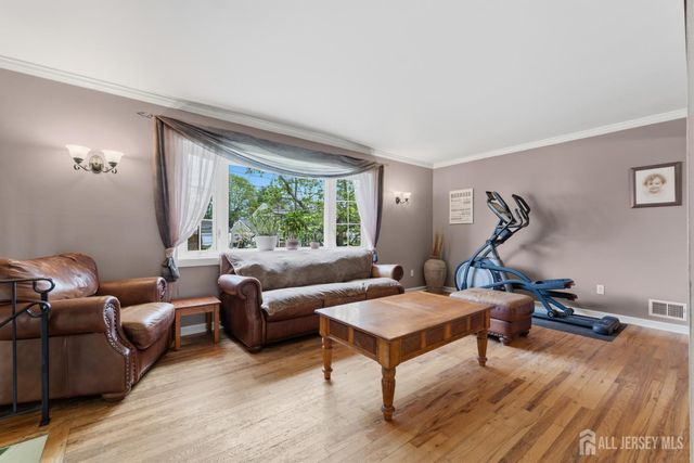 66 Creighton Circle, Old Bridge, NJ 08857