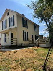 1240 Henry Street, Zanesville, OH 43701