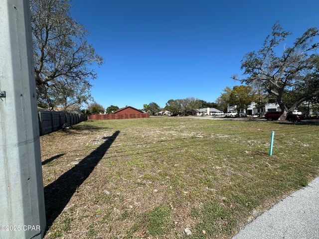 8620 N Lagoon Drive, Panama City Beach, FL 32408