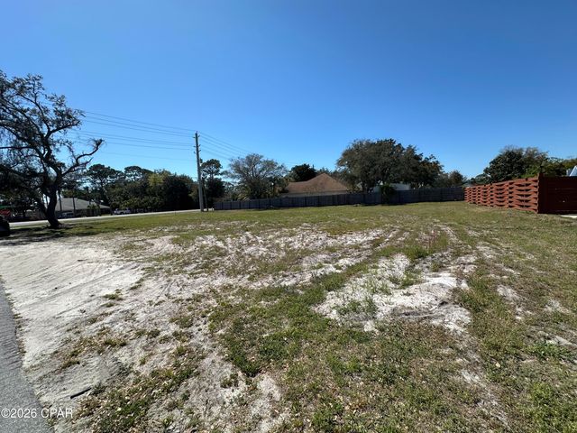 8620 N Lagoon Drive, Panama City Beach, FL 32408