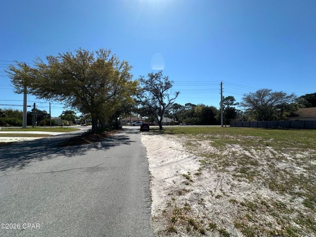 8620 N Lagoon Drive, Panama City Beach, FL 32408