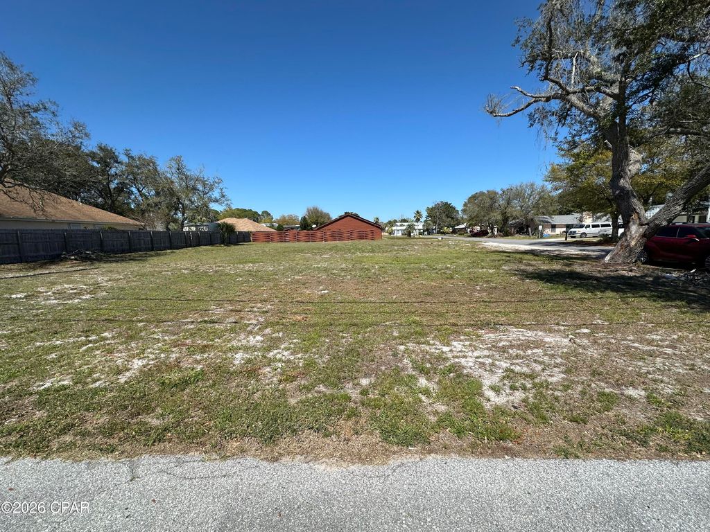 8620 N Lagoon Drive, Panama City Beach, FL 32408