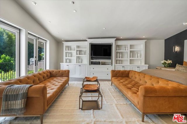 1100 Pine Drive, Beverly Hills, CA 90210