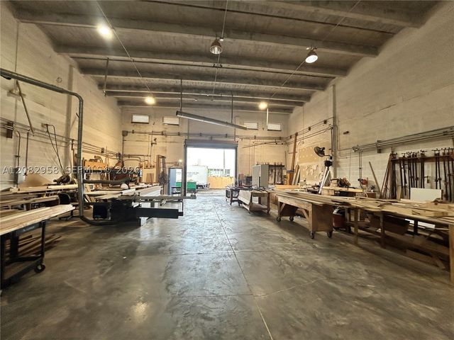 2720 W 3rd Ct, Hialeah, FL 33010