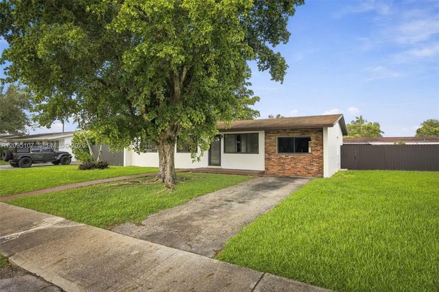 4920 SW 94th Court, Miami, FL 33165