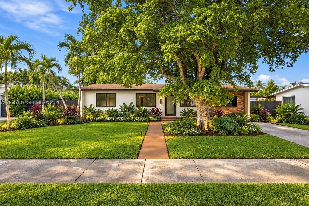 4920 SW 94th Court, Miami, FL 33165