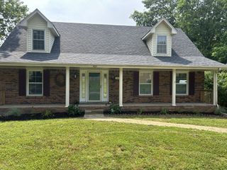 405 Warren Cir, Clarksville, TN 37040