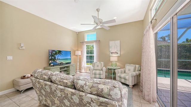 3728 71ST TERRACE E, Sarasota, FL 34243