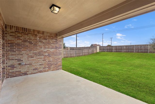 1020 Broken Wheel Trail, Aubrey, TX 76227