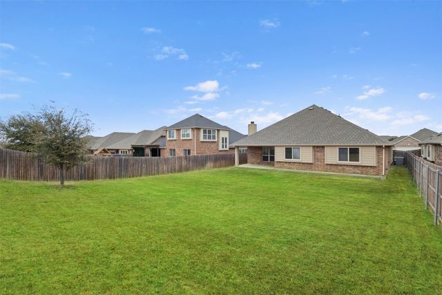 1020 Broken Wheel Trail, Aubrey, TX 76227