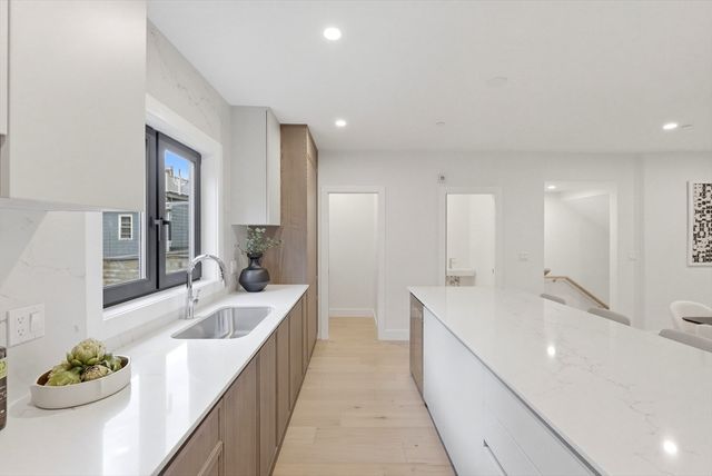 211 Tudor Street 211, Boston, MA 02127