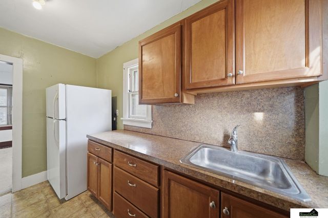 3932 Saint Marys Avenue, Lincoln, NE 68502