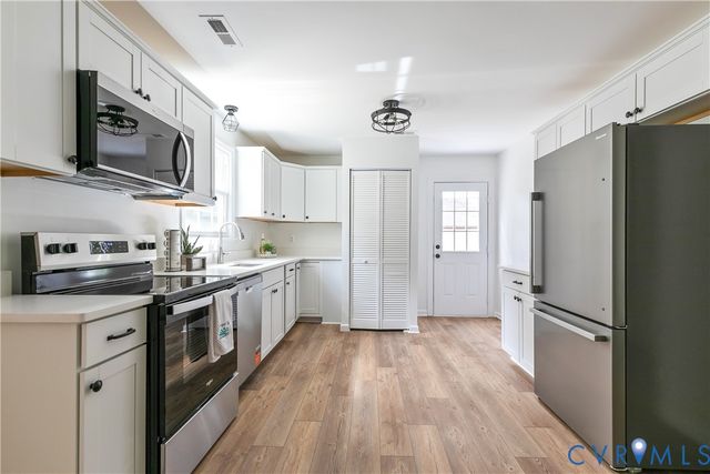 2005 Old Iron Rd, Hopewell, VA 23860