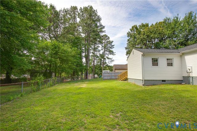 2005 Old Iron Rd, Hopewell, VA 23860