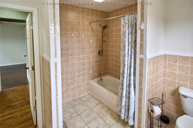 800 Scenic Drive, Charleston, WV 25311