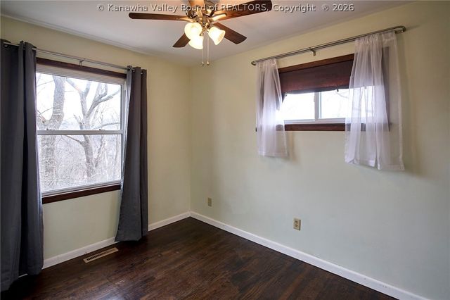 800 Scenic Drive, Charleston, WV 25311