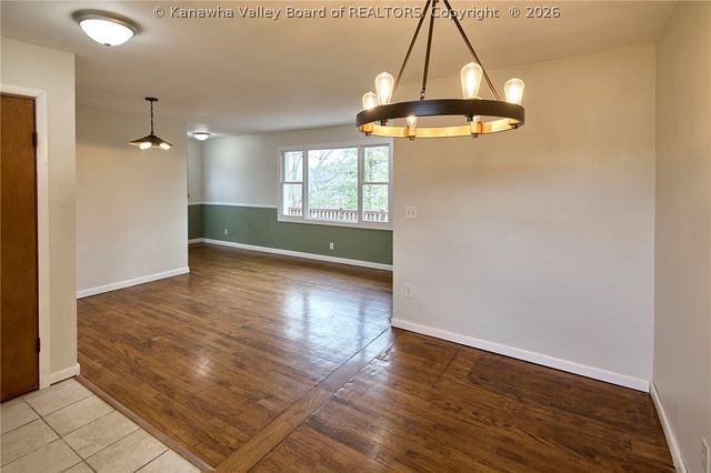 800 Scenic Drive, Charleston, WV 25311