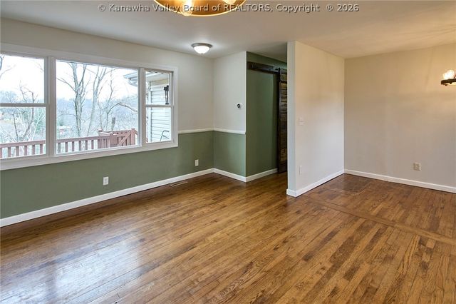 800 Scenic Drive, Charleston, WV 25311