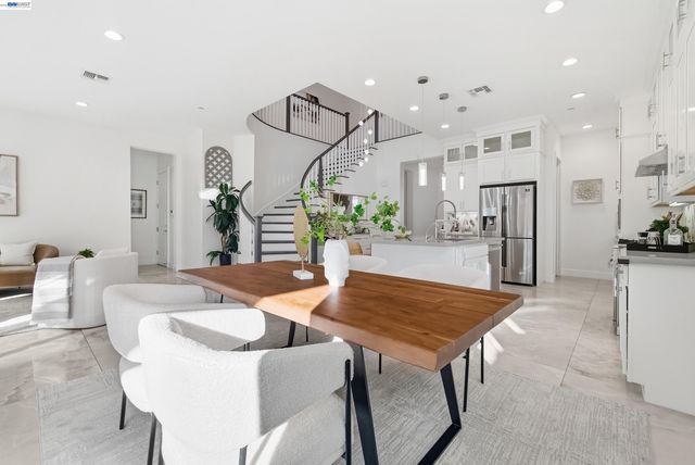 39418 N Darner, Newark, CA 94560