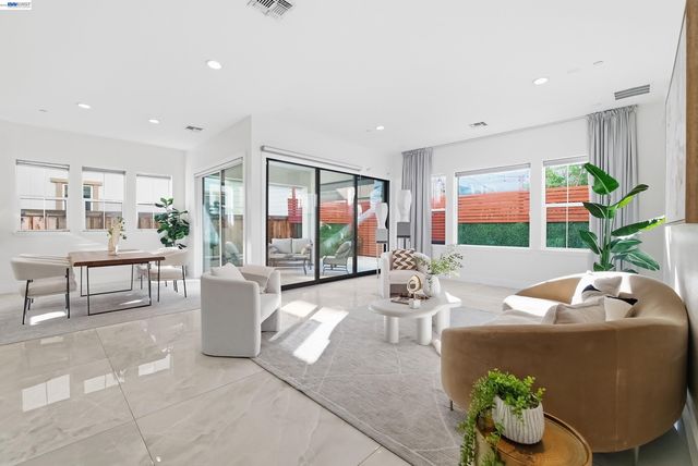 39418 N Darner, Newark, CA 94560