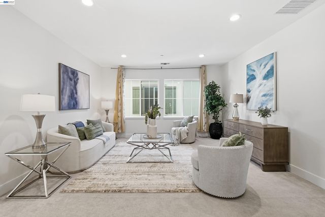 39418 N Darner, Newark, CA 94560