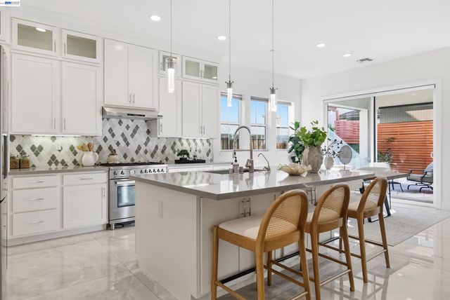 39418 N Darner, Newark, CA 94560