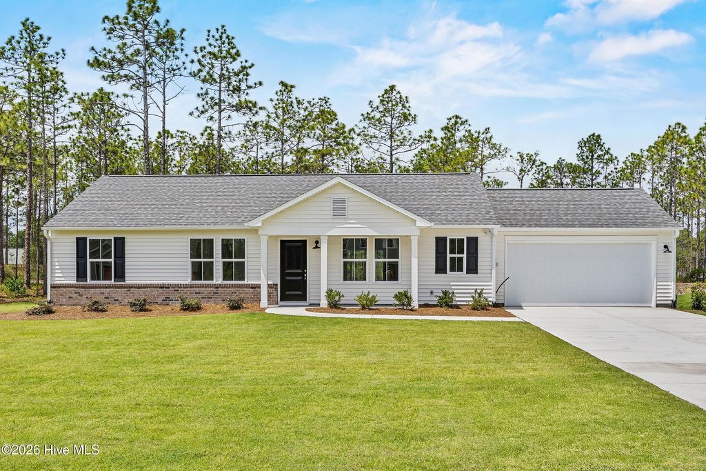 851 Plymouth Road 183, Southport, NC 28461