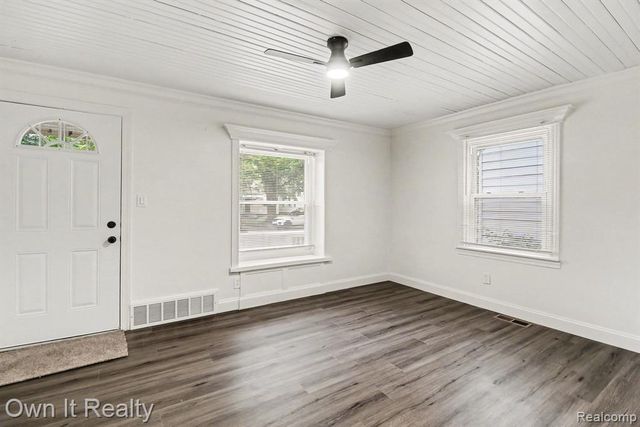 7461 Lamphere, Redford, MI 48239