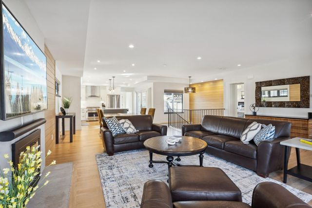 5124 Drew Avenue S, Minneapolis, MN 55410