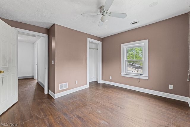 31 Bridge Street, Newton Falls, OH 44444