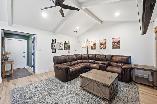 3910 Firethorn Drive, Arlington, TX 76017