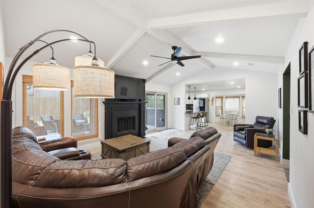 3910 Firethorn Drive, Arlington, TX 76017