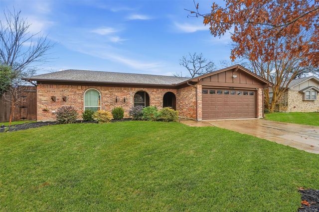 3910 Firethorn Drive, Arlington, TX 76017