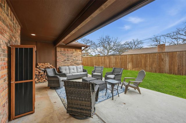 3910 Firethorn Drive, Arlington, TX 76017