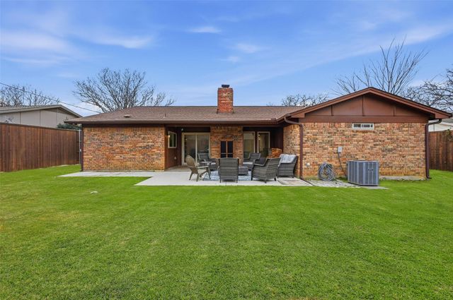 3910 Firethorn Drive, Arlington, TX 76017