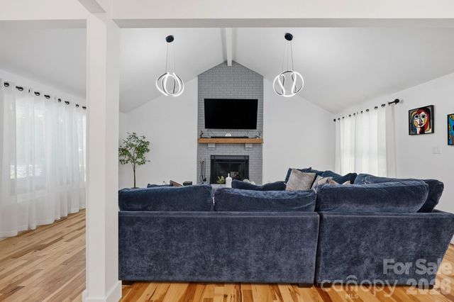 9307 Raintree Lane, Charlotte, NC 28277