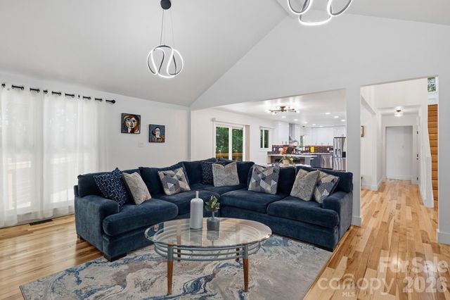 9307 Raintree Lane, Charlotte, NC 28277
